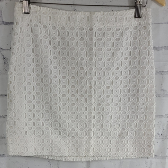 White Eyelet J. Crew Mini Skirt, sz 2 - Picture 1 of 2